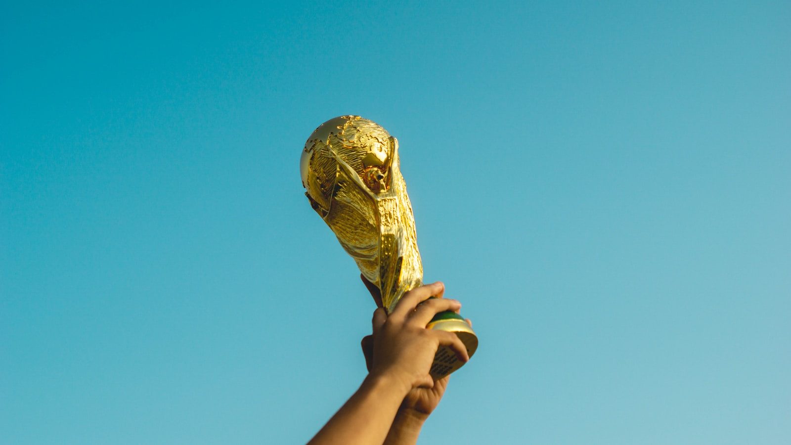 Trophée doré de compétition pour podium et remise de prix