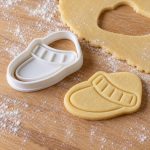 Emporte-pièce Préparez-vous j'arrive (annonce grossesse) : version « Chausson », imprimé en 3D par 3D'CLYPSE