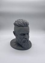 Support casque audio viking Ragnar imprimé en 3D, version grise – vue trois quarts