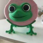 Dérouleur de papier toilette « grenouille » — s'adapte à tout
