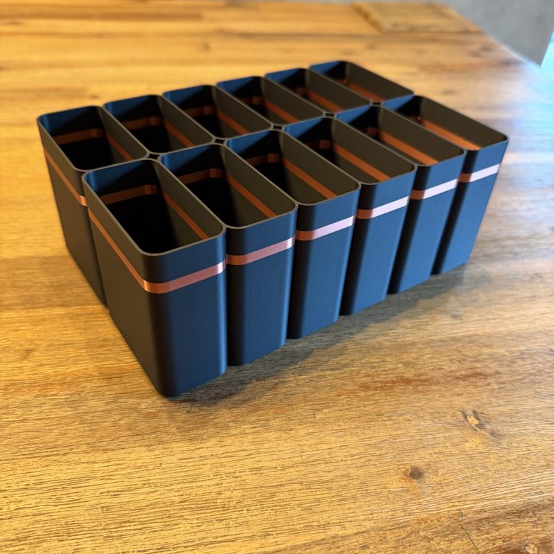 Boîte de rangement pour câbles USB