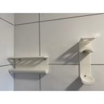 Organiseur mural pour appareil de coiffage et embouts