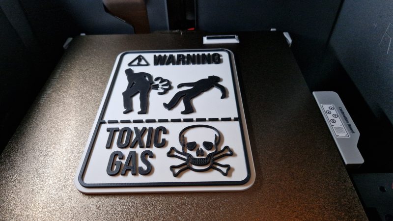 Panneau « zone toxique » pour toilettes