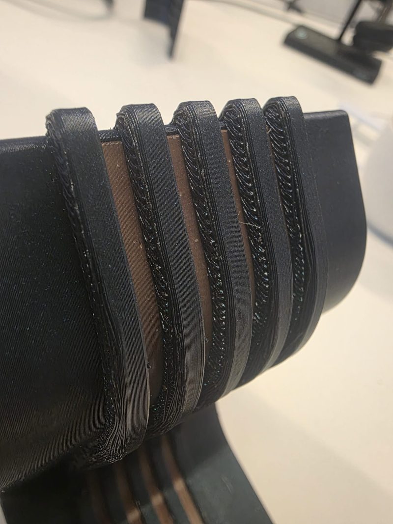 Support casque « Onami » — vague japonaise