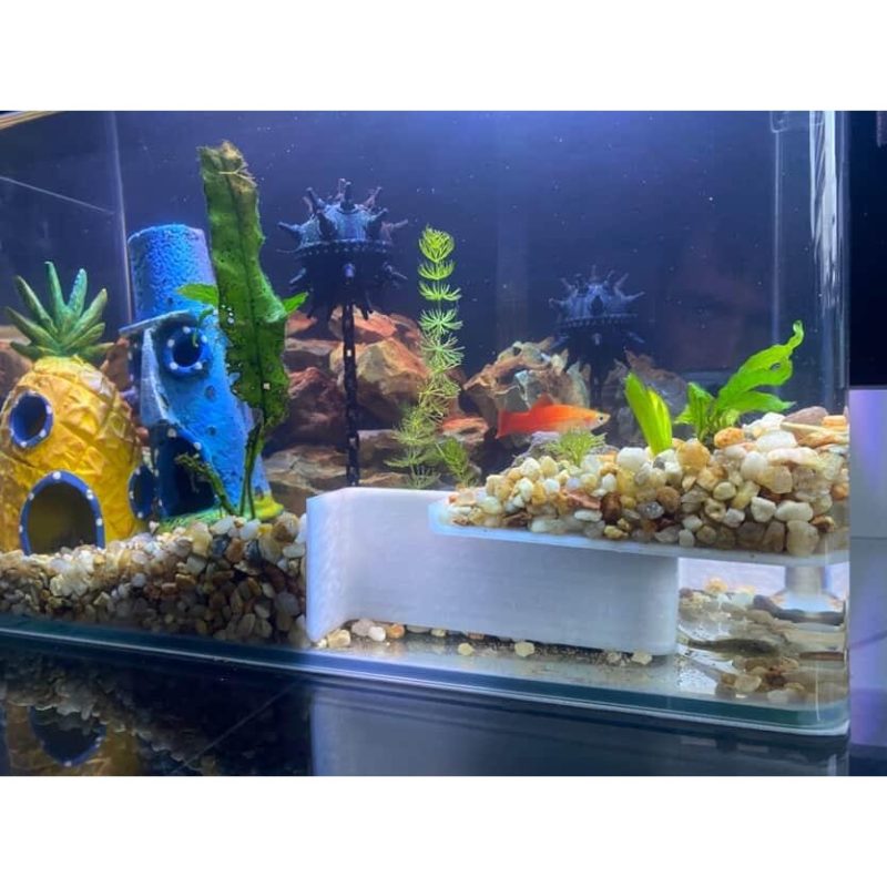 Grotte d'angle pour aquarium