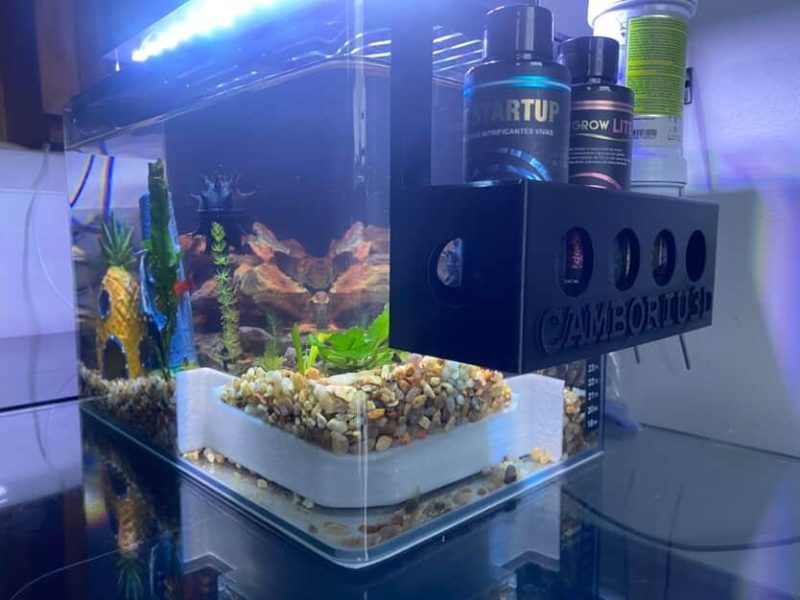 Grotte d'angle pour aquarium