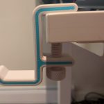 Crochet casque mural bicolore — imprimé en 3D