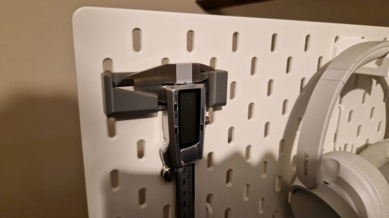 Support de pied à coulisse pour panneau perforé — lot de 2