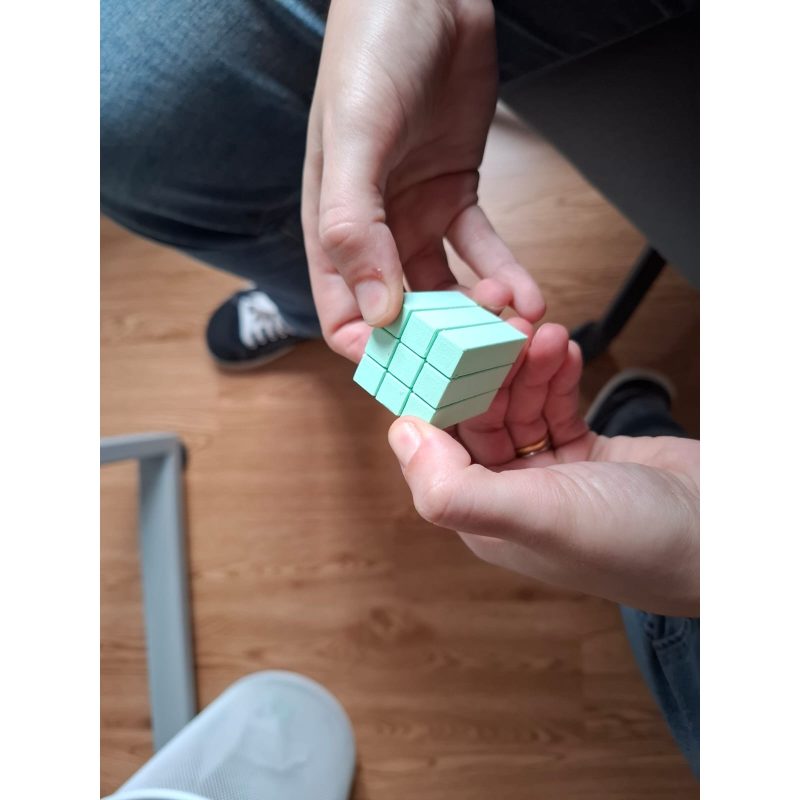 Fidget solide à effet fluide