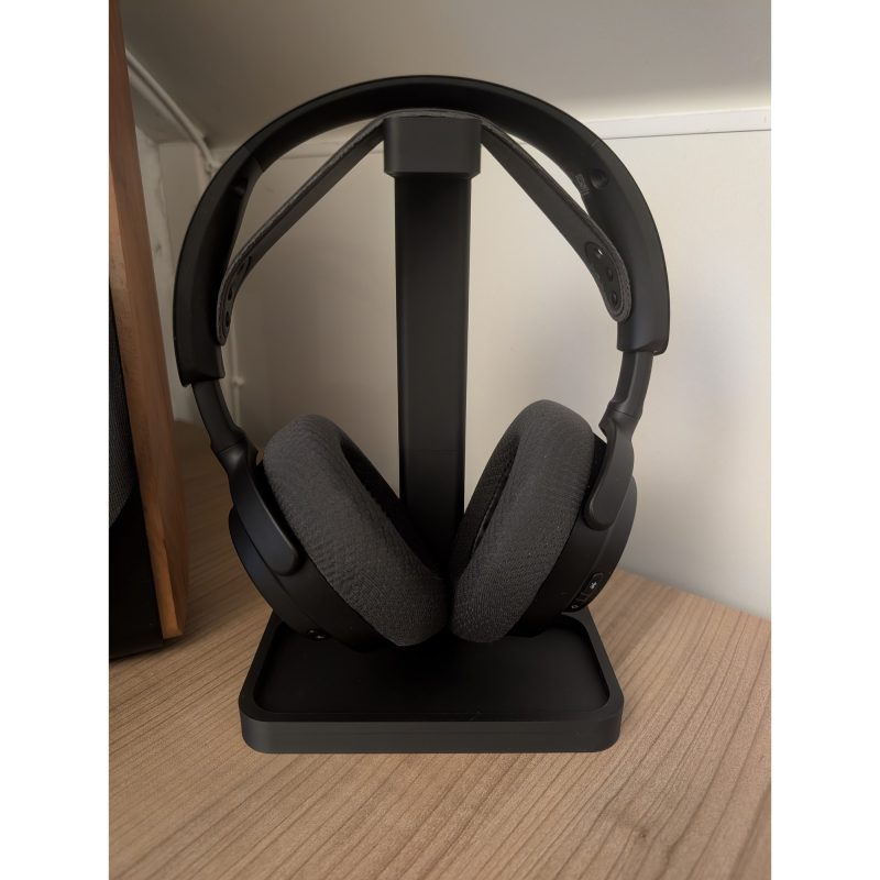 Support casque avec vide-poche intégré