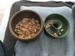 Coupelle à pistaches à double bac