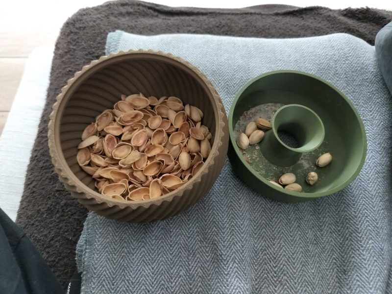 Coupelle à pistaches à double bac