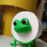 Dérouleur de papier toilette « grenouille » — s'adapte à tout