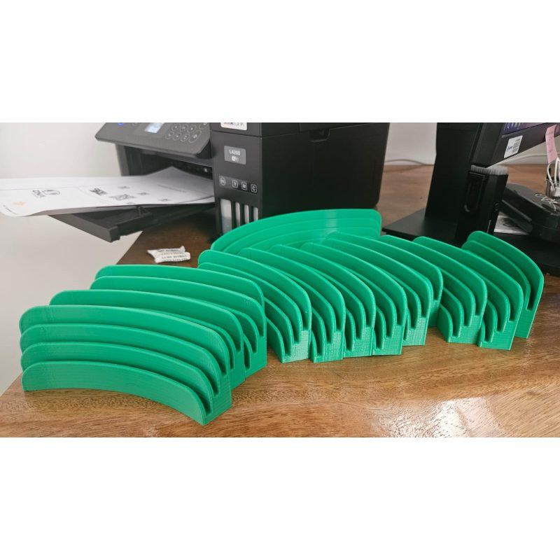 Porte-cartes à trois étages — jeu assis