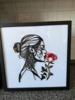Tableau mural « Femme et rose » — silhouette en relief