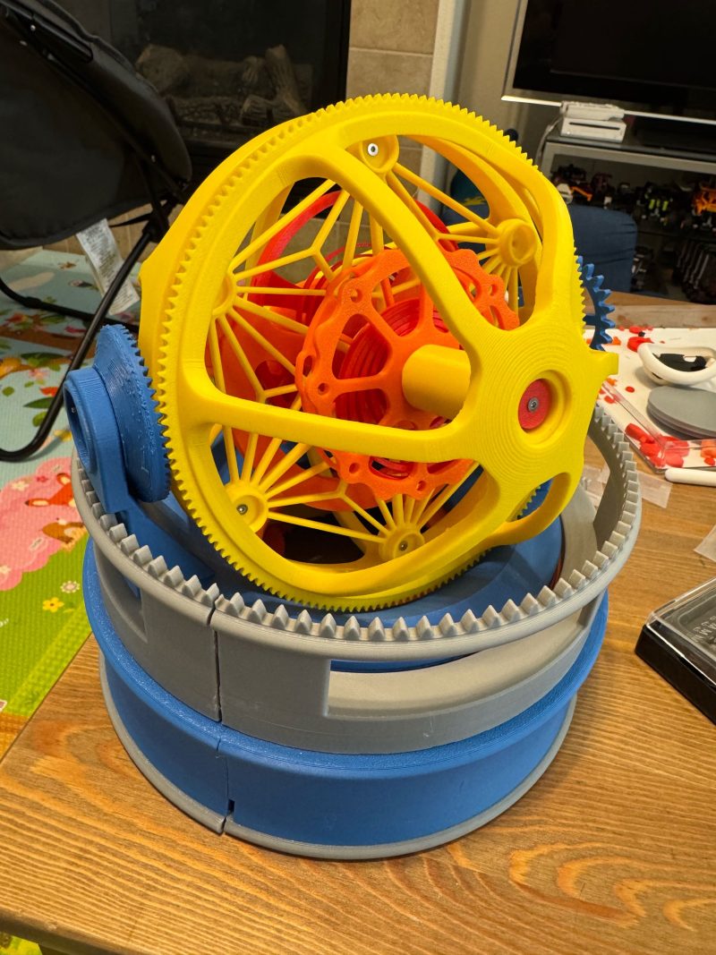Tourbillon mécanique décoratif — objet à faire tourner