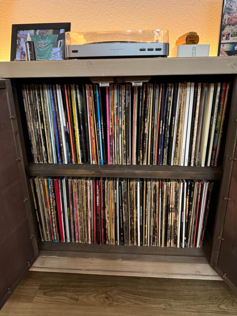 Présentoir à vinyles modulaire