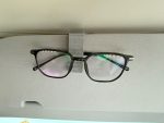 Porte-lunettes pour pare-soleil de voiture