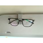 Porte-lunettes pour pare-soleil de voiture