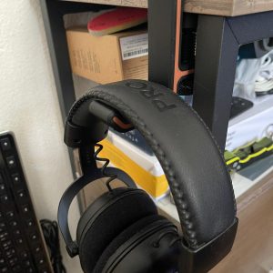 Crochet casque mural bicolore — imprimé en 3D