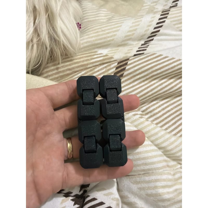 Cube infini — fidget à charnières