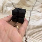 Cube infini — fidget à charnières