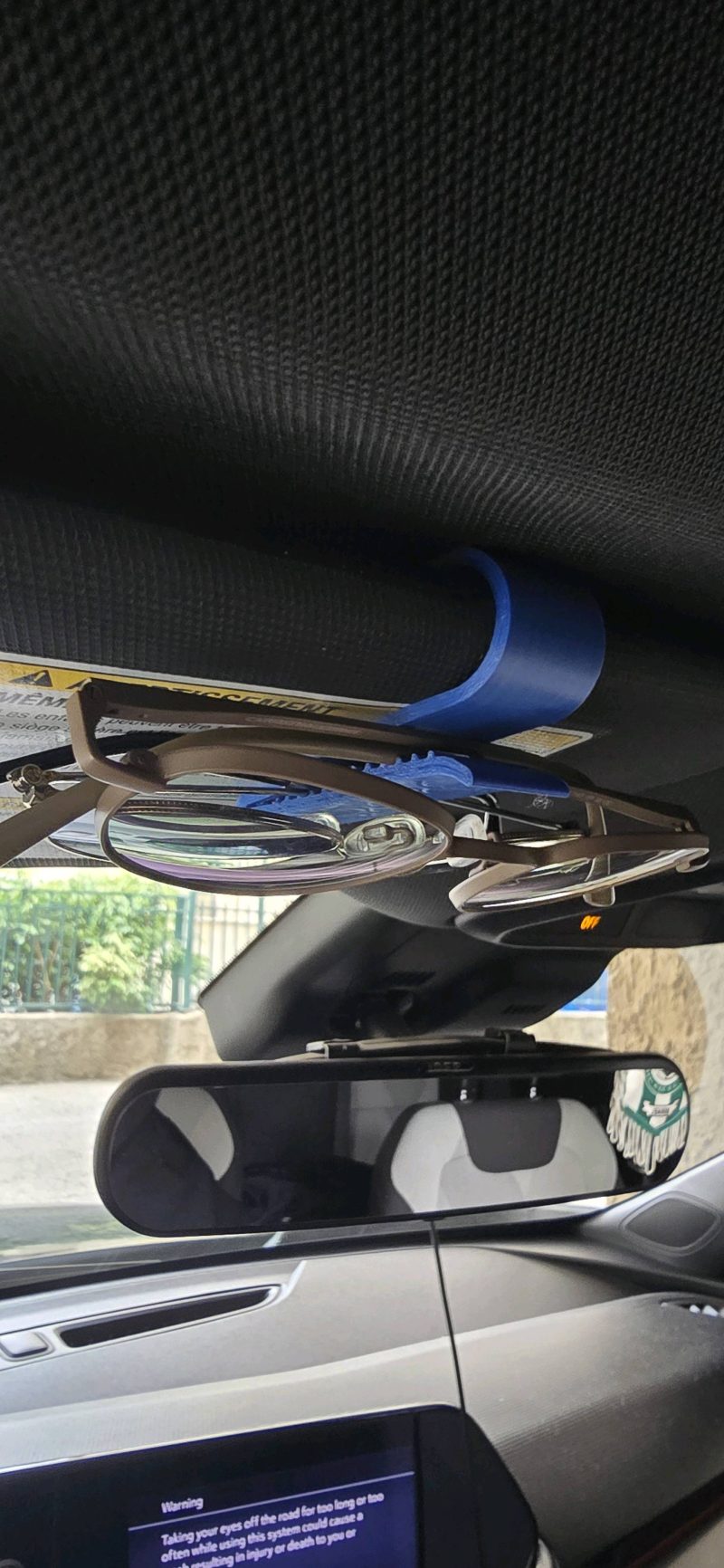 Porte-lunettes pour pare-soleil de voiture