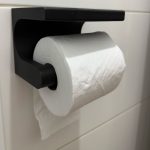 Dérouleur de papier toilette avec tablette