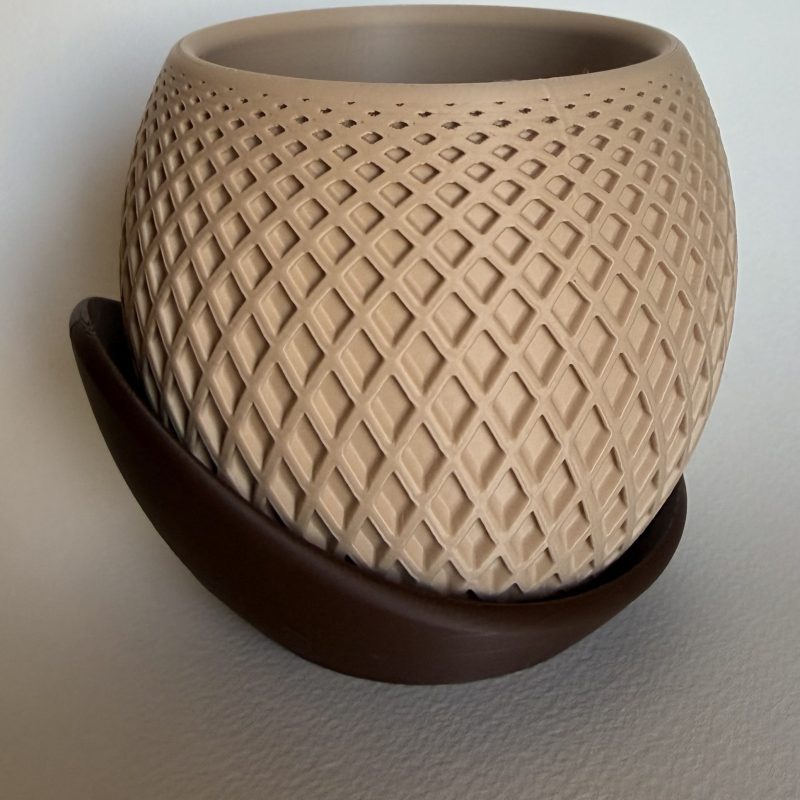 Cache-pot à facettes avec soucoupe — imprimé en 3D