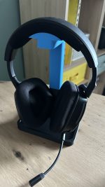 Support casque avec vide-poche intégré
