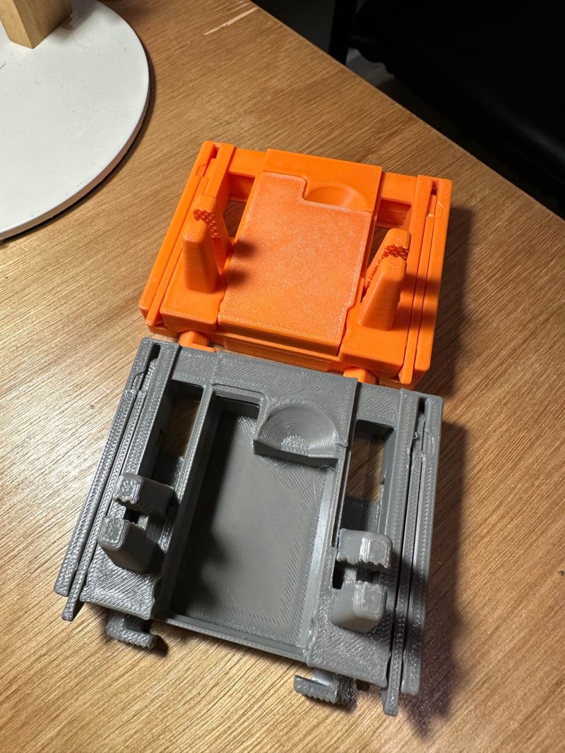 Support multi-outils pour poste de soudure