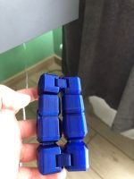 Cube infini — fidget à charnières