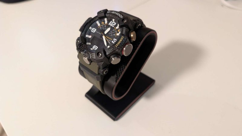 Présentoir à montre design — socle plein