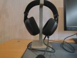 Support casque design de bureau