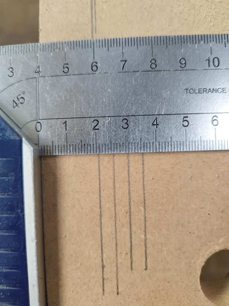 Trusquin parallèle — traçage de bois