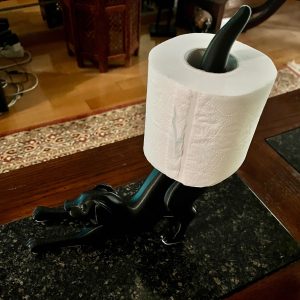 Porte-rouleaux « chat qui s'étire » — sur pied