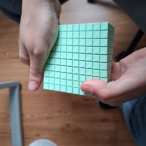 Fidget solide à effet fluide