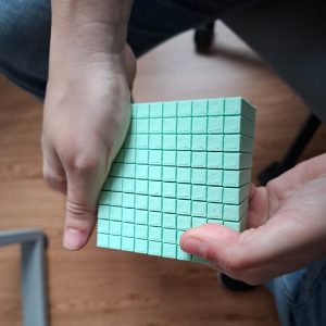 Fidget solide à effet fluide