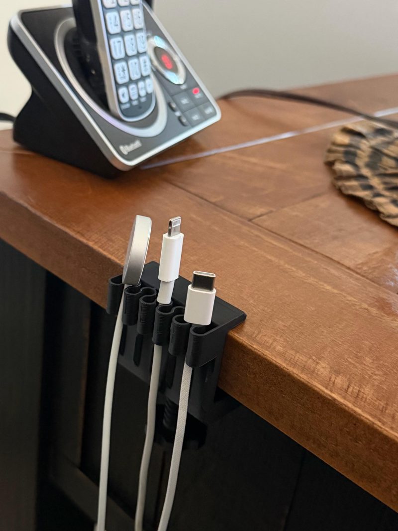 Serre-câble de bureau à visser — lot de 2