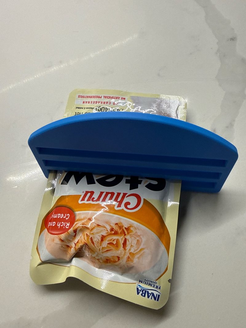 Presse-sachet à friandises pour chat — lot de 2