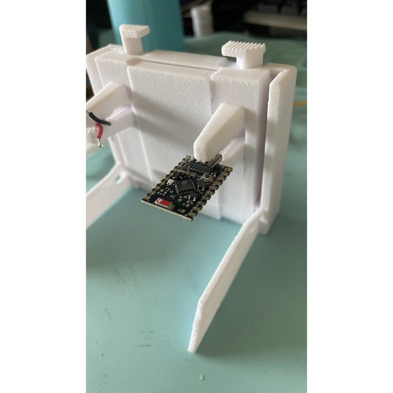 Support multi-outils pour poste de soudure