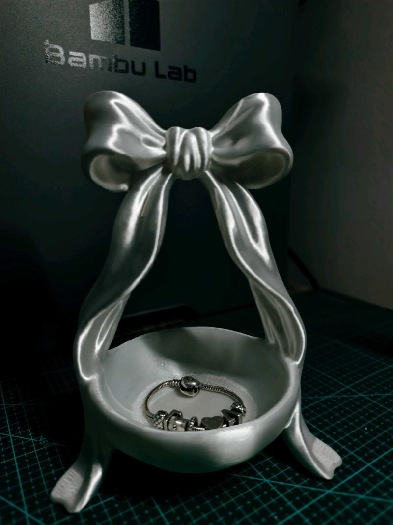 Vide-poche à nœud — bijoux et clés