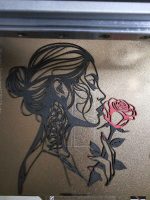 Tableau mural « Femme et rose » — silhouette en relief