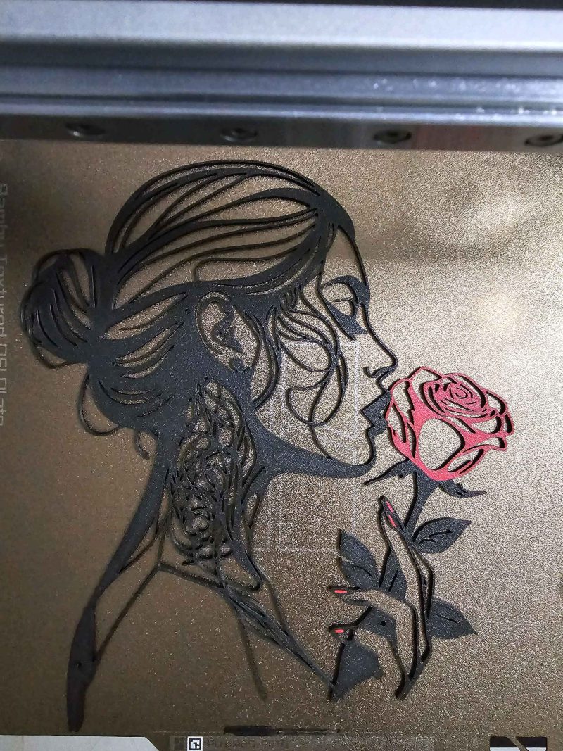 Tableau mural « Femme et rose » — silhouette en relief