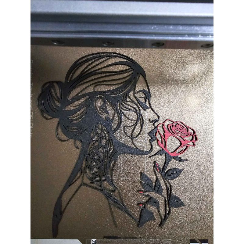 Tableau mural « Femme et rose » — silhouette en relief