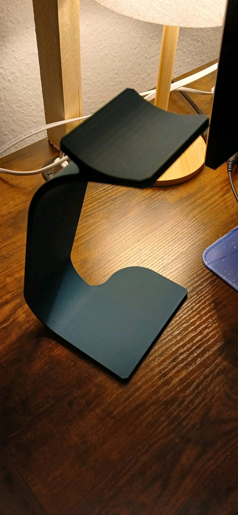 Support casque « Swing » — courbe continue