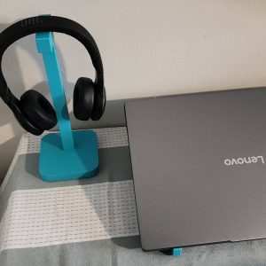 Support casque design de bureau
