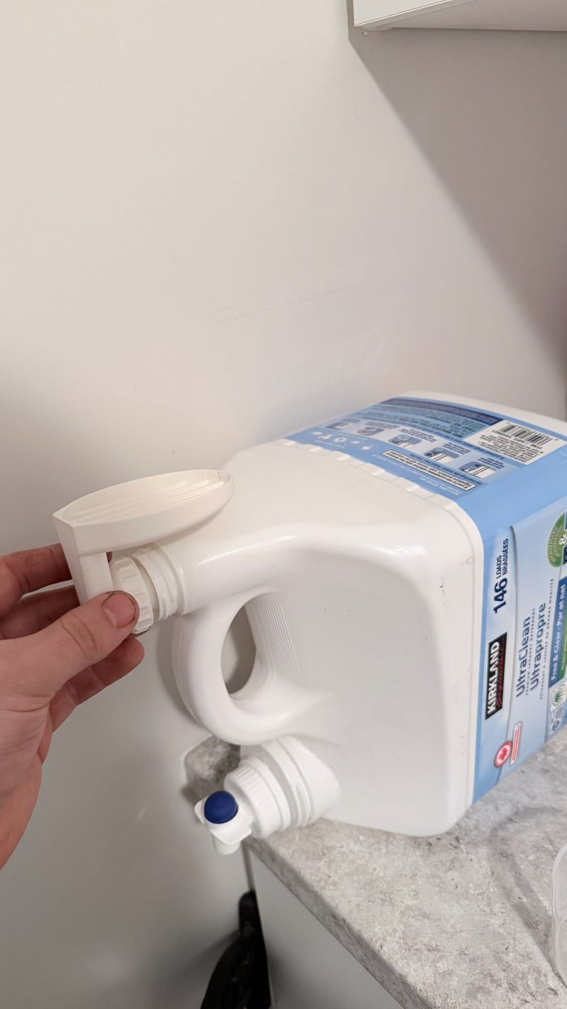 Égouttoir pour bouchon doseur de lessive