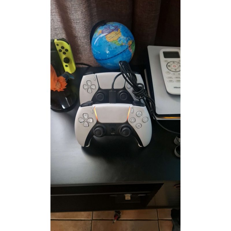 Support manette PS5 « invisible » — lot de 2