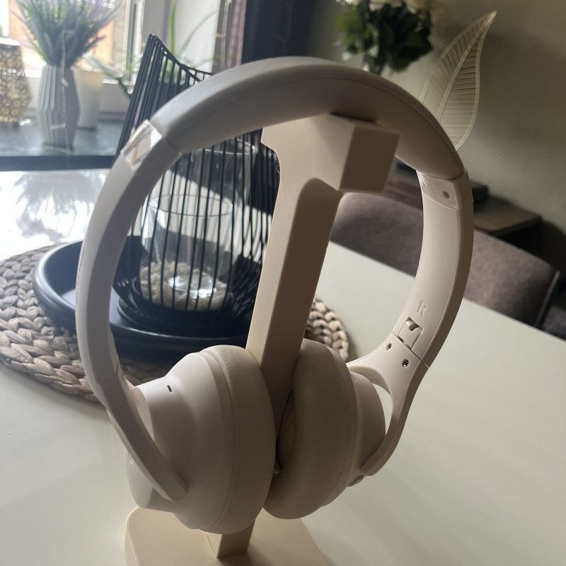 Support casque design de bureau